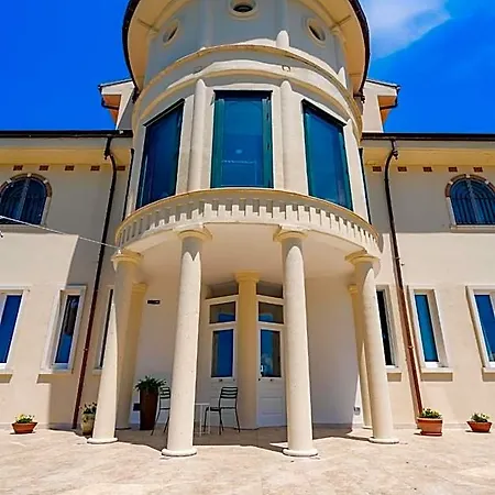Domus Mare Cilento 4*